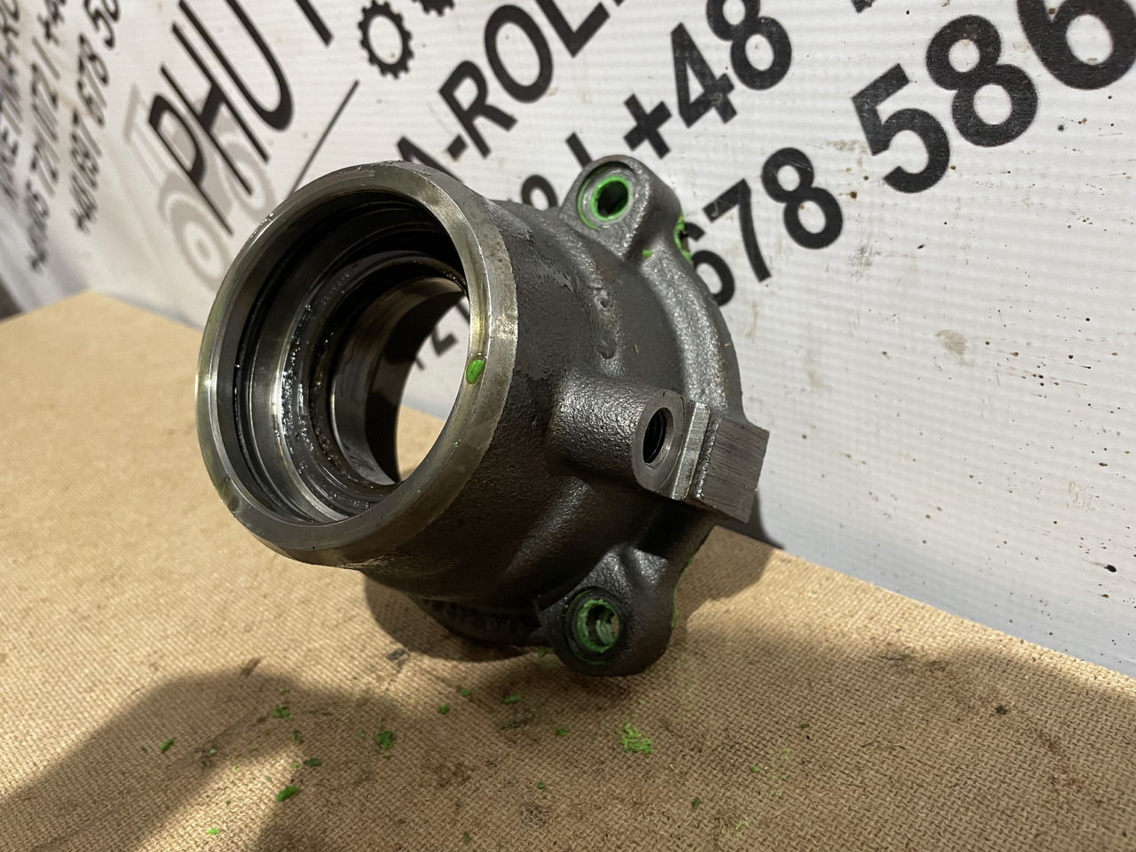 Valtra S354 Massey 8480 - skrzynia biegów - obudowa 903100490011 - Boîte de vitesse pour Machine agricole: photos 2 Valtra S354 Massey 8480 - skrzynia biegów - obudowa 903100490011 - Boîte de vitesse pour Machine agricole: photos 2