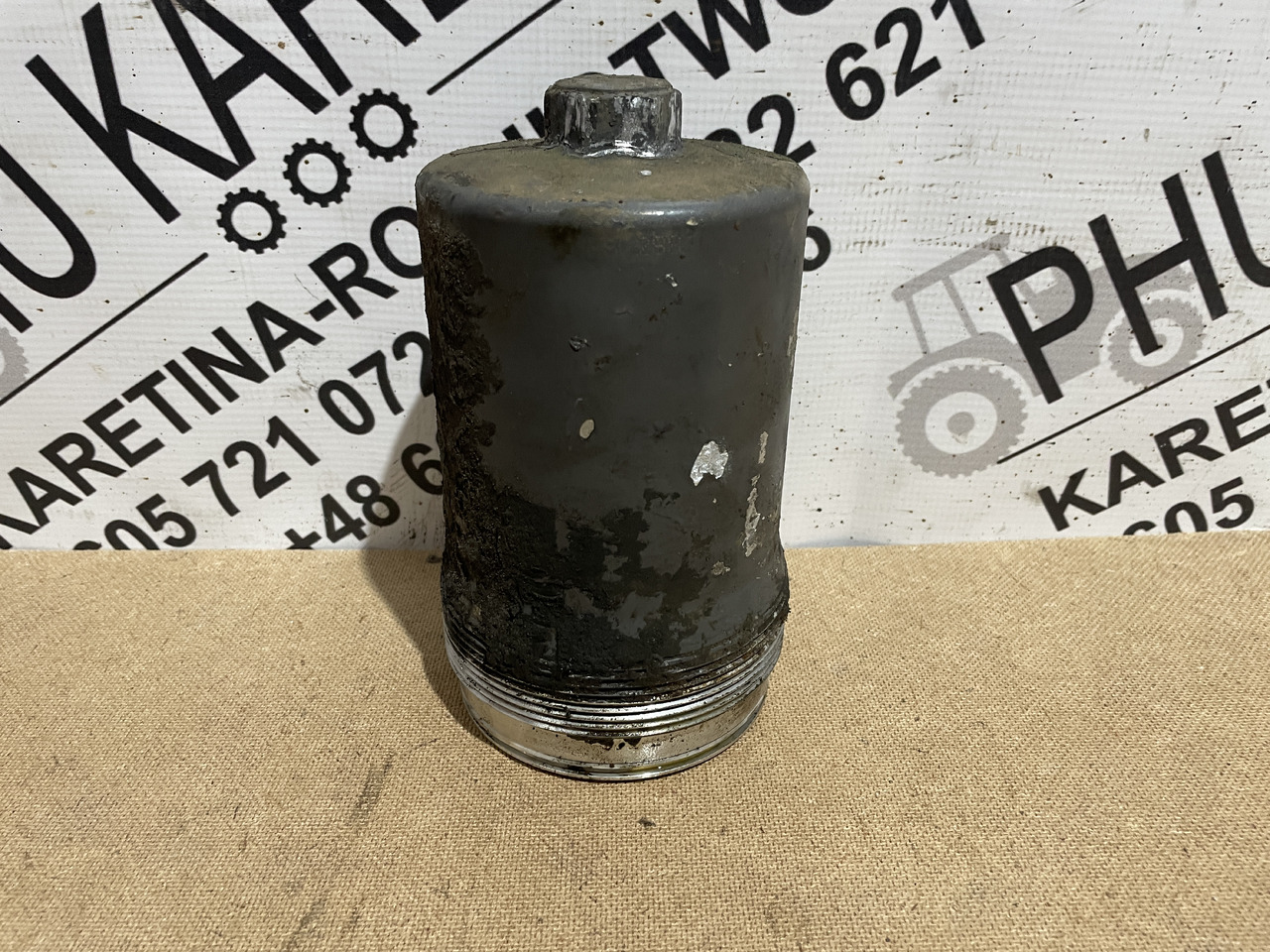 Valtra S354 Massey 8480 - skrzynia biegów - obudowa filtra F916100600030 - Boîte de vitesse pour Machine agricole: photos 1 Valtra S354 Massey 8480 - skrzynia biegów - obudowa filtra F916100600030 - Boîte de vitesse pour Machine agricole: photos 1