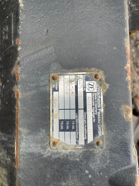 ZF AS-2075 - Deutz Fahr Agrotron - Siłownik Skrętu | Wkład Mostu - Essieu et pièces pour Machine agricole: photos 1 ZF AS-2075 - Deutz Fahr Agrotron - Siłownik Skrętu | Wkład Mostu - Essieu et pièces pour Machine agricole: photos 1