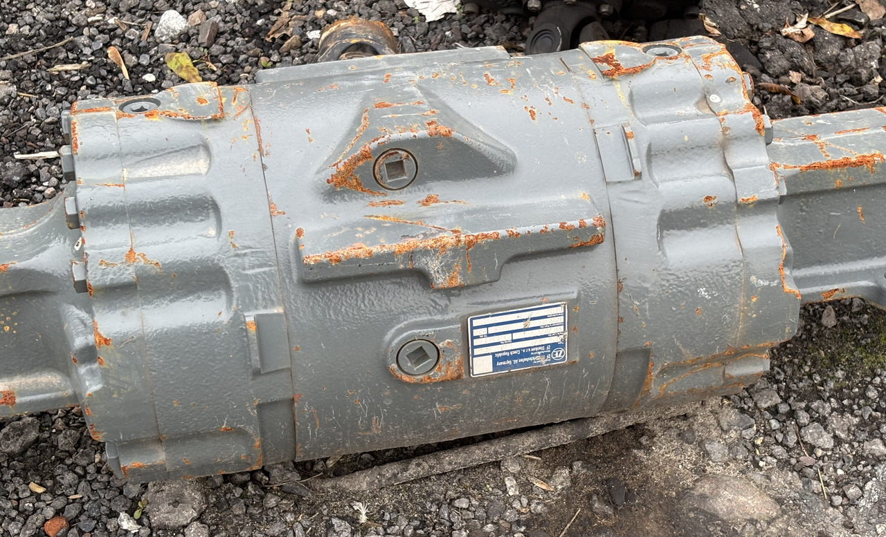 ZF MT-L 3025 II OŚ Tylnia Kompletna Zwolnica Pochwa CZĘŚCI Weidemann 4472425068 - Moteur de translation pour Machine agricole: photos 1 ZF MT-L 3025 II OŚ Tylnia Kompletna Zwolnica Pochwa CZĘŚCI Weidemann 4472425068 - Moteur de translation pour Machine agricole: photos 1