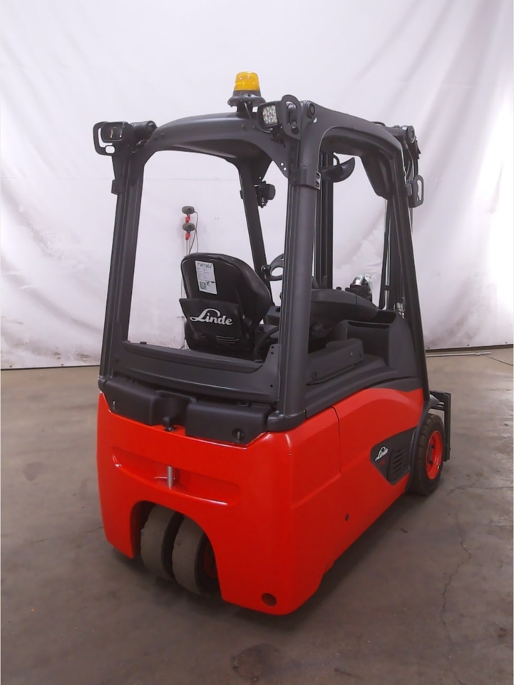 Linde E16-02 - Chariot élévateur électrique: photos 3 Linde E16-02 - Chariot élévateur électrique: photos 3