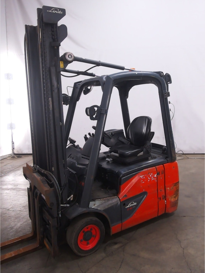 Linde E16C-02 - Chariot élévateur électrique: photos 1 Linde E16C-02 - Chariot élévateur électrique: photos 1