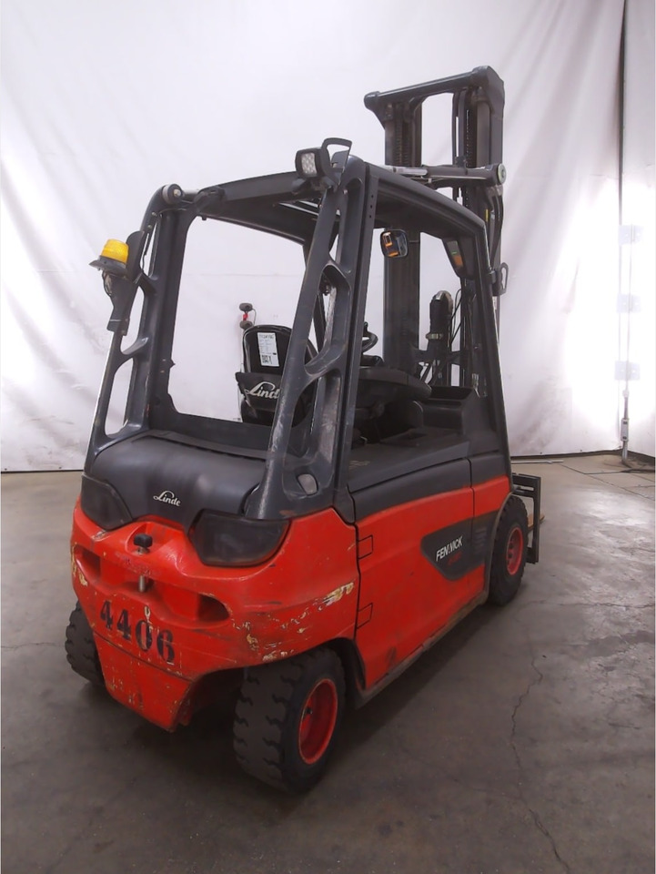 Linde E30L-01 - Chariot élévateur électrique: photos 3 Linde E30L-01 - Chariot élévateur électrique: photos 3