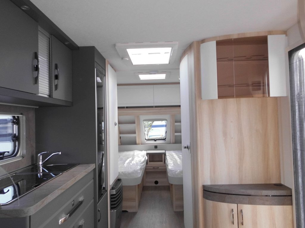 Caravane Hobby De Luxe 540 UL 2026 AUTARK AMBIENTE ROLLROST: photos 10