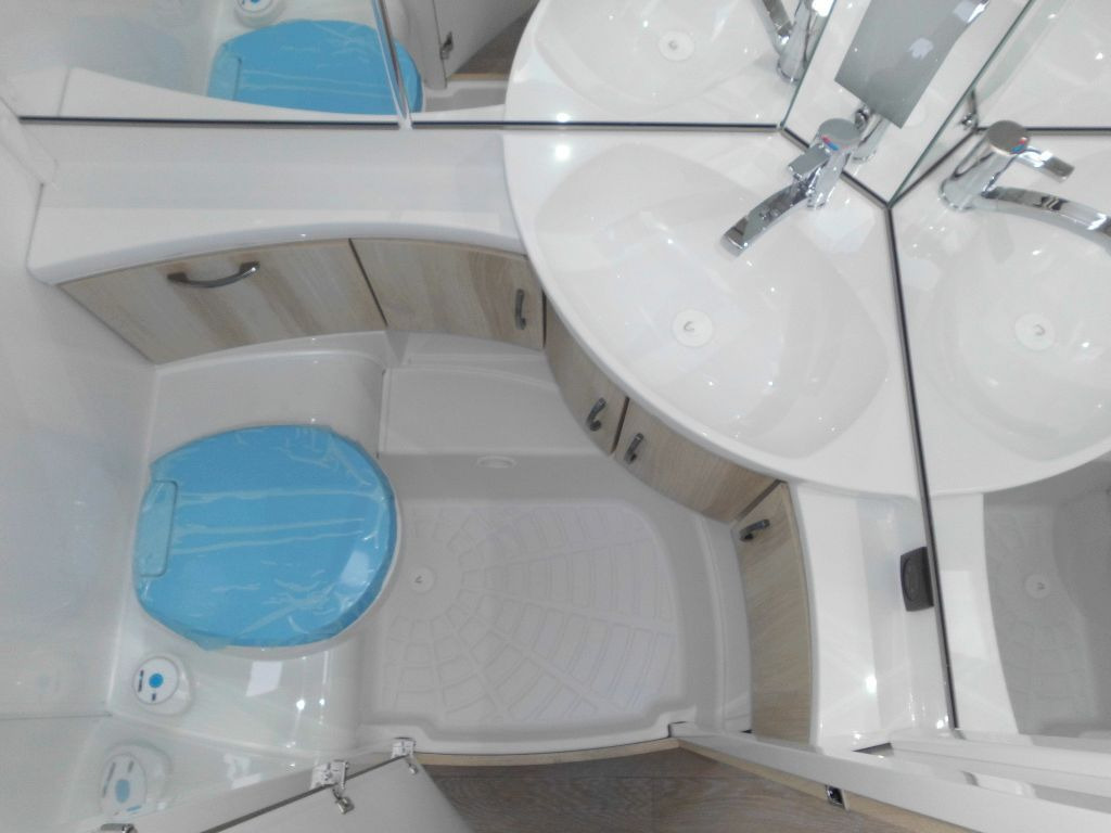 Caravane Hobby De Luxe 540 UL 2026 AUTARK AMBIENTE ROLLROST: photos 15