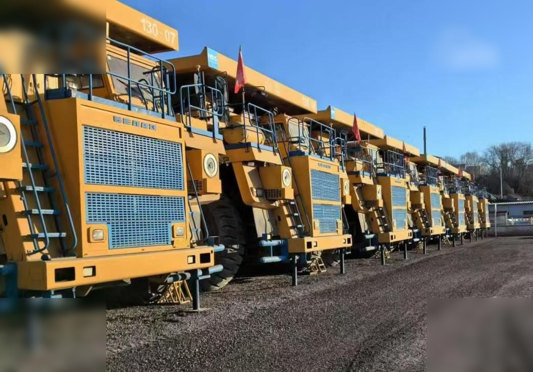 2009 BELAZ 75302 - Tombereau rigide: photos 1 2009 BELAZ 75302 - Tombereau rigide: photos 1