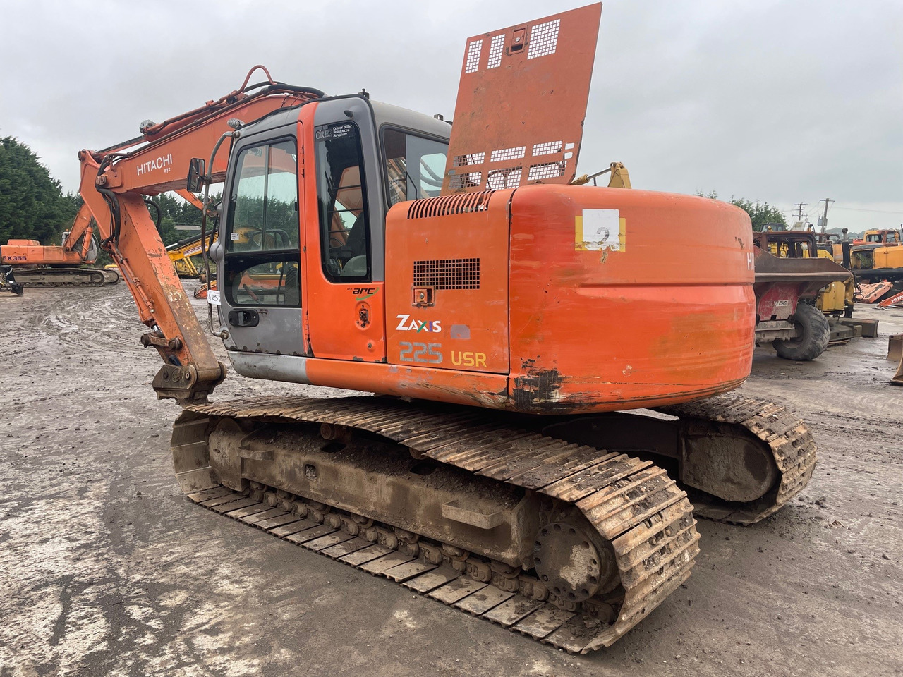 HITACHI ZX225USLC - Pelle sur chenille: photos 2 HITACHI ZX225USLC - Pelle sur chenille: photos 2