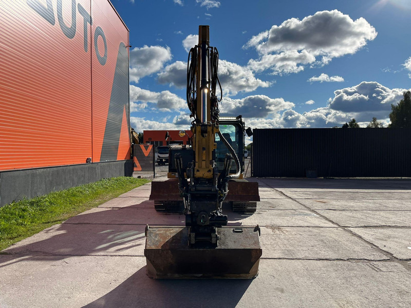 Caterpillar 310-07 + 2 BUCKETS / ROTOTILT / AC / CENTRAL LUBRICATION - Pelle sur chenille: photos 3 Caterpillar 310-07 + 2 BUCKETS / ROTOTILT / AC / CENTRAL LUBRICATION - Pelle sur chenille: photos 3