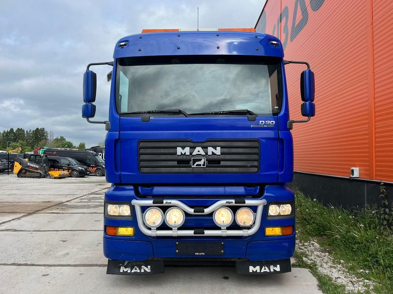 MAN TGA 26.430 6x2*4 TANK 13700 l / VACUUM MORO PM200R - 2283 hours / PRESSURE Pratissoli KF38 - 40 l/min - 150 bar - Camion hydrocureur: photos 2 MAN TGA 26.430 6x2*4 TANK 13700 l / VACUUM MORO PM200R - 2283 hours / PRESSURE Pratissoli KF38 - 40 l/min - 150 bar - Camion hydrocureur: photos 2