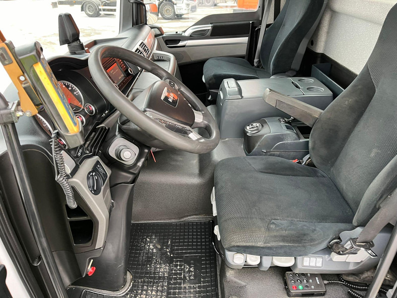 Photo d'intérieur 2: Camion multibenne MAN TGL 12.220 4x2 JOAB VL8 ton / L=3750 mm