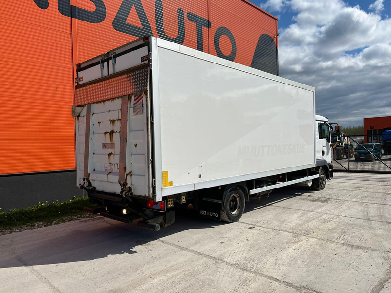 MAN TGL 12.240 4x2 BOX L=6812 mm - Camion fourgon: photos 5 MAN TGL 12.240 4x2 BOX L=6812 mm - Camion fourgon: photos 5