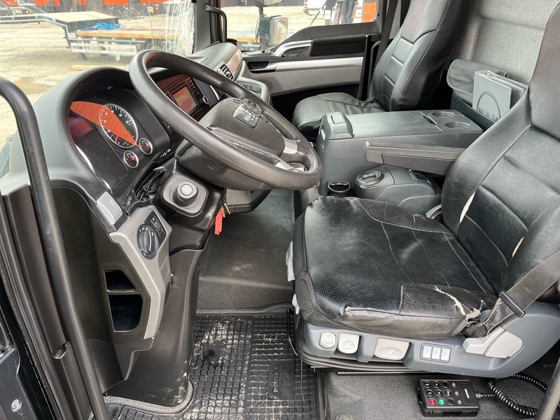 Camion plateau, Camion grue MAN TGL 8.180 4x2 CAB DAMAGE ! / Fassi F28 / PLATFORM L=4366 mm: photos 20 Camion plateau, Camion grue MAN TGL 8.180 4x2 CAB DAMAGE ! / Fassi F28 / PLATFORM L=4366 mm: photos 20