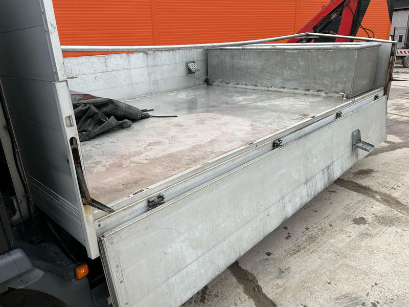 Camion plateau, Camion grue MAN TGL 8.180 4x2 CAB DAMAGE ! / Fassi F28 / PLATFORM L=4366 mm: photos 11 Camion plateau, Camion grue MAN TGL 8.180 4x2 CAB DAMAGE ! / Fassi F28 / PLATFORM L=4366 mm: photos 11