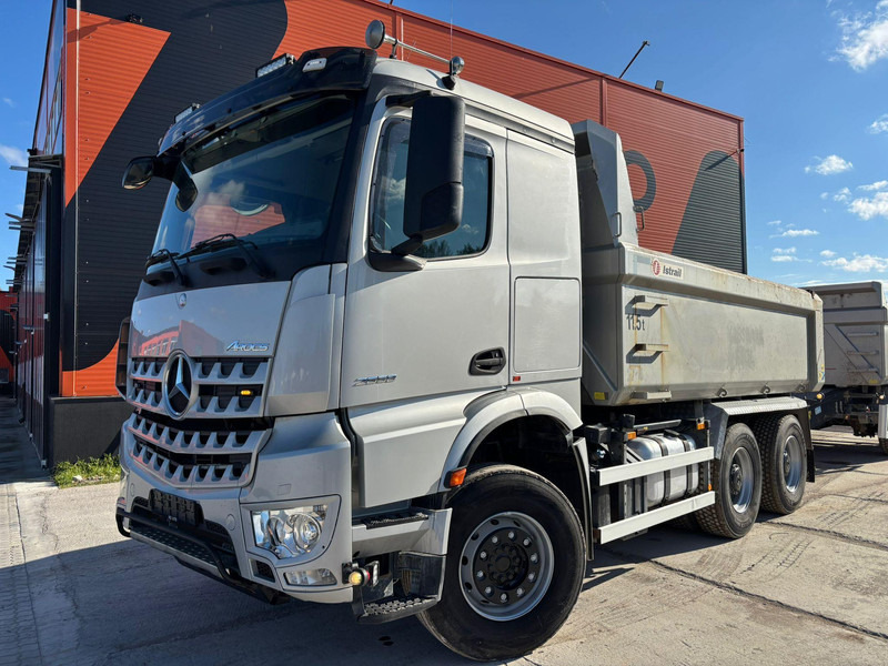Mercedes-Benz Arocs 2658 6x4 RETARDER / BOX L=4541mm - Camion benne: photos 1 Mercedes-Benz Arocs 2658 6x4 RETARDER / BOX L=4541mm - Camion benne: photos 1