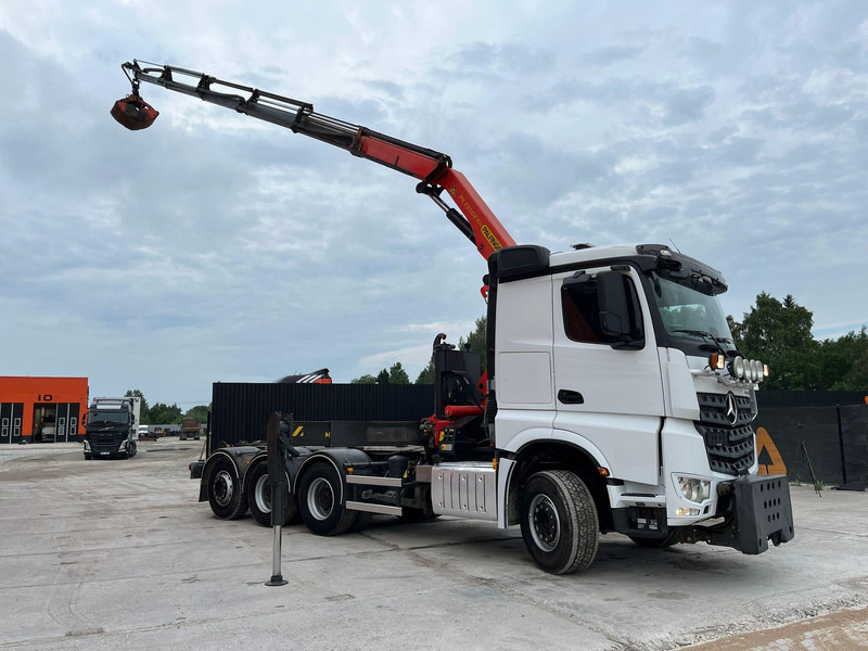 Mercedes-Benz Arocs 3242 8x4 PK22002 / RETARDER / SNOW PLOW EQUIPMENT / GRAPPLE - Camion ampliroll, Camion grue: photos 5 Mercedes-Benz Arocs 3242 8x4 PK22002 / RETARDER / SNOW PLOW EQUIPMENT / GRAPPLE - Camion ampliroll, Camion grue: photos 5