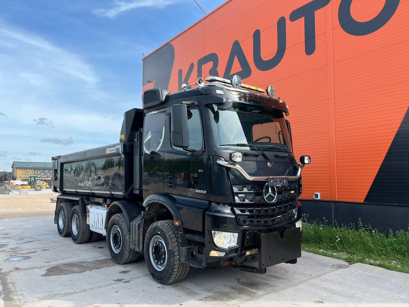 Mercedes-Benz Arocs 3253 8x4 RETARDER / SNOW PLOW EQUIPMENT - Camion benne: photos 4 Mercedes-Benz Arocs 3253 8x4 RETARDER / SNOW PLOW EQUIPMENT - Camion benne: photos 4