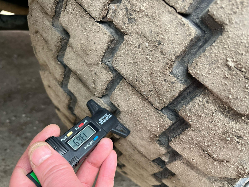 Camion benne Mercedes-Benz Arocs 4151 8x4 BORDMATIC / FULL STEEL / DRUM BRAKES / BOX L=6140 mm: photos 16