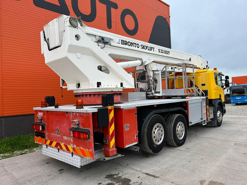 Scania P 114 6x2*4 BRONTO S 32 HDT / 32 meters / 440 kg - Nacelle: photos 5 Scania P 114 6x2*4 BRONTO S 32 HDT / 32 meters / 440 kg - Nacelle: photos 5