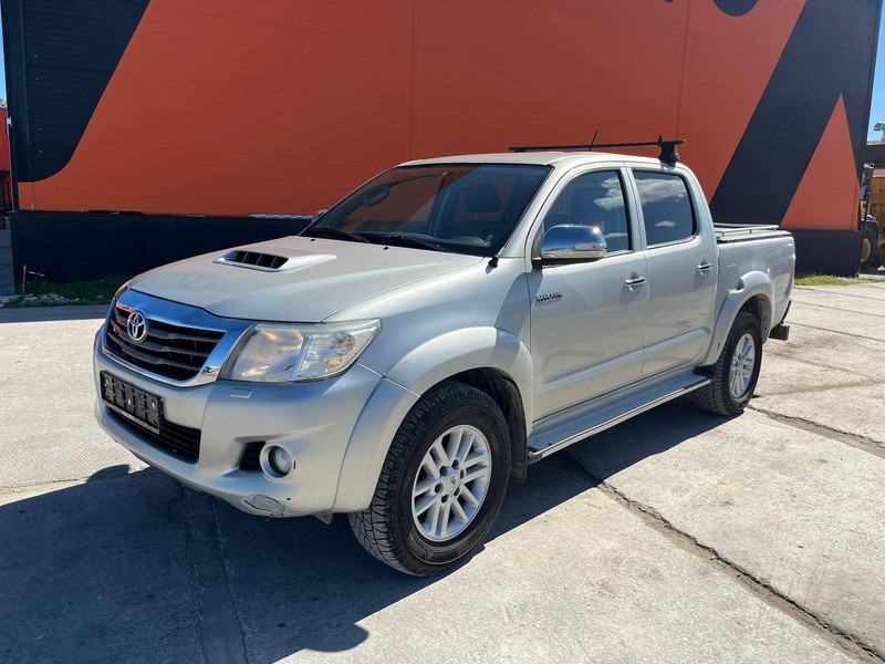 Toyota Hilux 4x4 - Voiture: photos 2 Toyota Hilux 4x4 - Voiture: photos 2