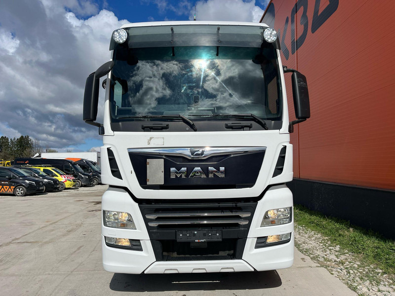 MAN TGX 28.500 6x2 XXL / HYDRAULICS / INTARDER / DOUBLE BOGIE - Tracteur routier: photos 3 MAN TGX 28.500 6x2 XXL / HYDRAULICS / INTARDER / DOUBLE BOGIE - Tracteur routier: photos 3