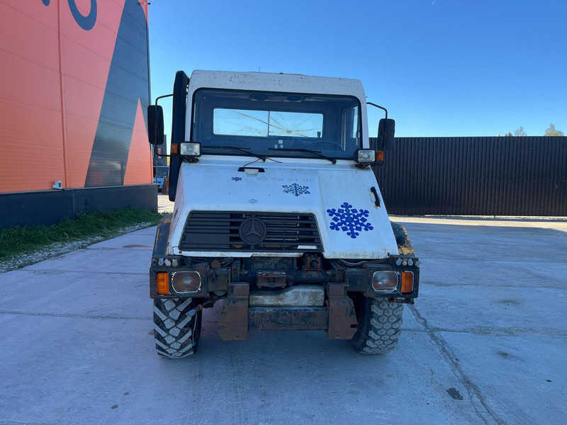 Mercedes-Benz Unimog U130 4x4 - Tracteur routier: photos 3 Mercedes-Benz Unimog U130 4x4 - Tracteur routier: photos 3