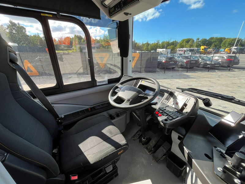 Bus interurbain Volvo B8R 8900 LE 44 SEATS + 49 STANDING / AC / AUXILIARY HEATER: photos 9