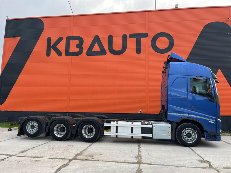 Volvo FH 500 8x4*4 GLOBE XL / RETARDER / CHASSIS L=7589 mm - Châssis cabine: photos 4 Volvo FH 500 8x4*4 GLOBE XL / RETARDER / CHASSIS L=7589 mm - Châssis cabine: photos 4