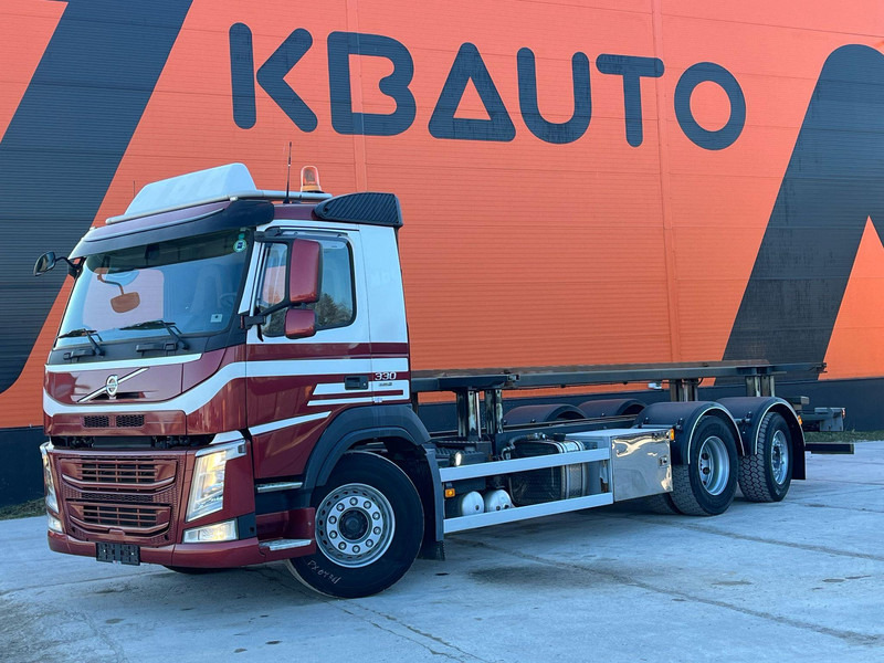 Volvo FM 330 6x2*4 ONLY 57587 km !!! / HYDRAULICS / CHASSIS L=7740 MM - Châssis cabine: photos 1 Volvo FM 330 6x2*4 ONLY 57587 km !!! / HYDRAULICS / CHASSIS L=7740 MM - Châssis cabine: photos 1