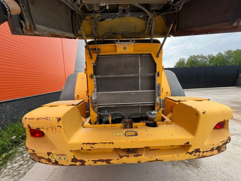 Chargeuse sur pneus Volvo L 90 F 4x4 CENTRAL LUBRICATION / AC: photos 17