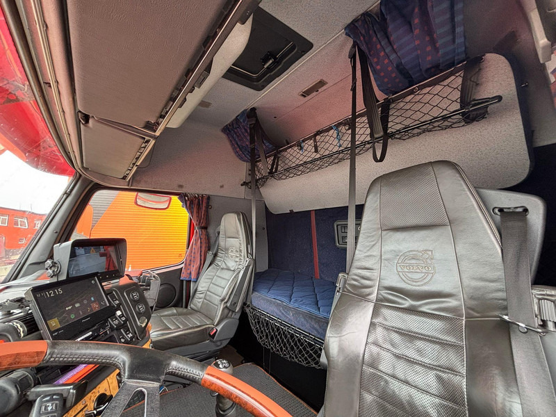 Volvo NH 12 460 6x4 Vulcan V-70 / 2x SEPSON 20 / 30 ton WINCH en leasing occasion Volvo NH 12 460 6x4 Vulcan V-70 / 2x SEPSON 20 / 30 ton WINCH: photos 19 Volvo NH 12 460 6x4 Vulcan V-70 / 2x SEPSON 20 / 30 ton WINCH en leasing occasion Volvo NH 12 460 6x4 Vulcan V-70 / 2x SEPSON 20 / 30 ton WINCH: photos 19