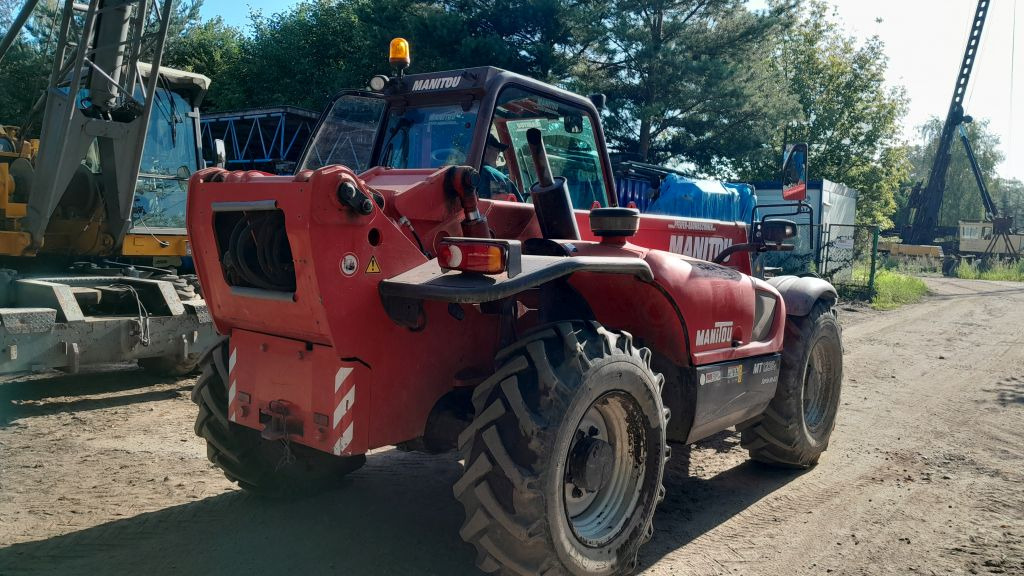 MANITOU MT 1235S - Chargeuse sur pneus télescopique: photos 4 MANITOU MT 1235S - Chargeuse sur pneus télescopique: photos 4