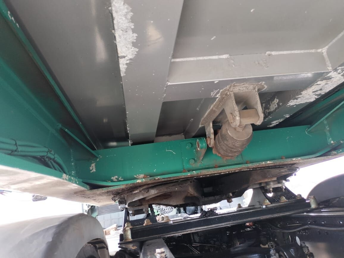 Semi-remorque benne Benalu C 34: photos 14 Semi-remorque benne Benalu C 34: photos 14