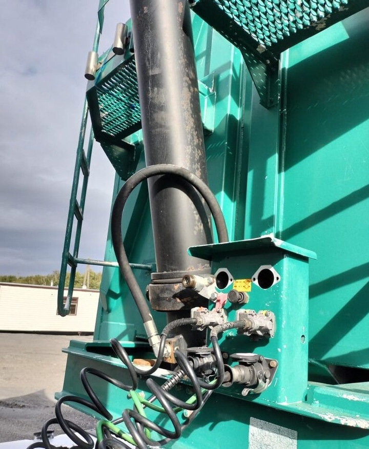 Semi-remorque benne Benalu C 34: photos 12 Semi-remorque benne Benalu C 34: photos 12