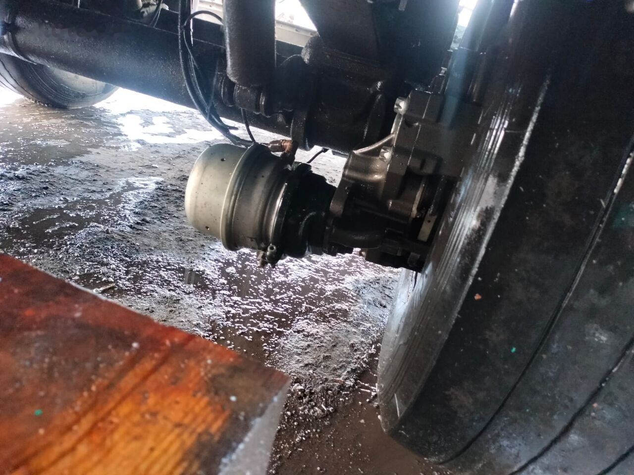 Semi-remorque benne Benalu C 34: photos 16 Semi-remorque benne Benalu C 34: photos 16