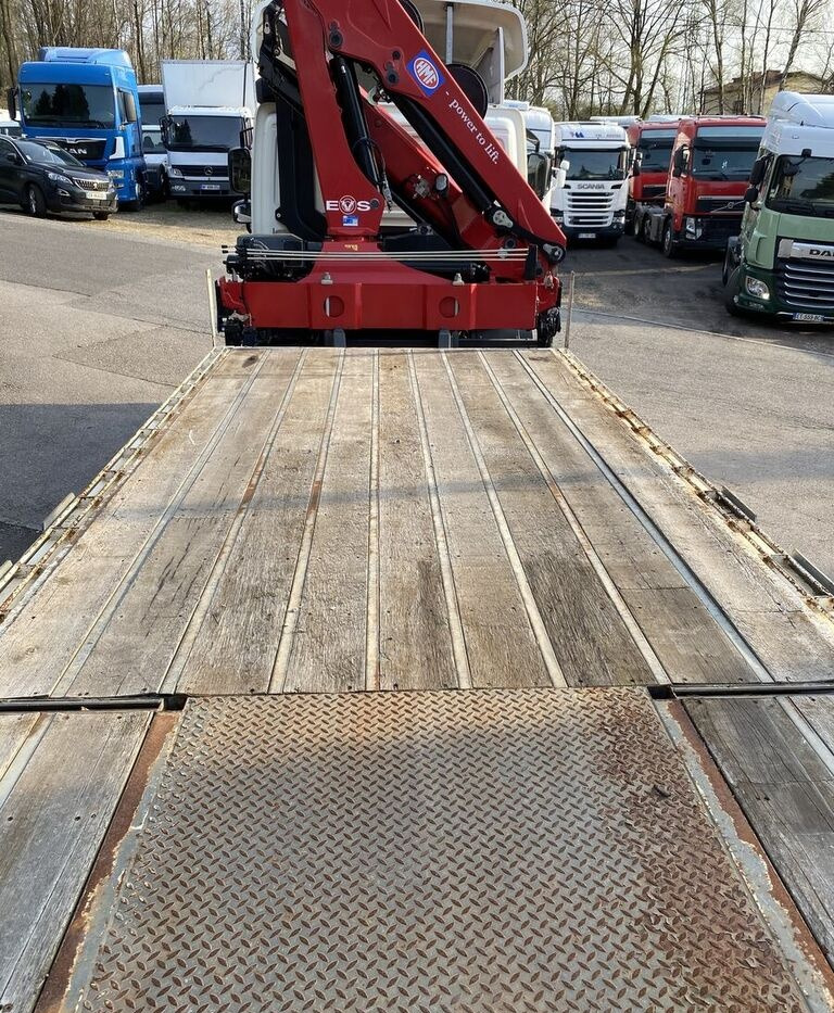 Camion plateau, Camion grue DAF CF 85 410