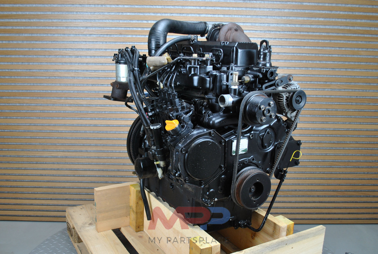 YANMAR 4TNE100 / 4TNE100-T - Moteur pour Moissonneuse-batteuse: photos 3 YANMAR 4TNE100 / 4TNE100-T - Moteur pour Moissonneuse-batteuse: photos 3