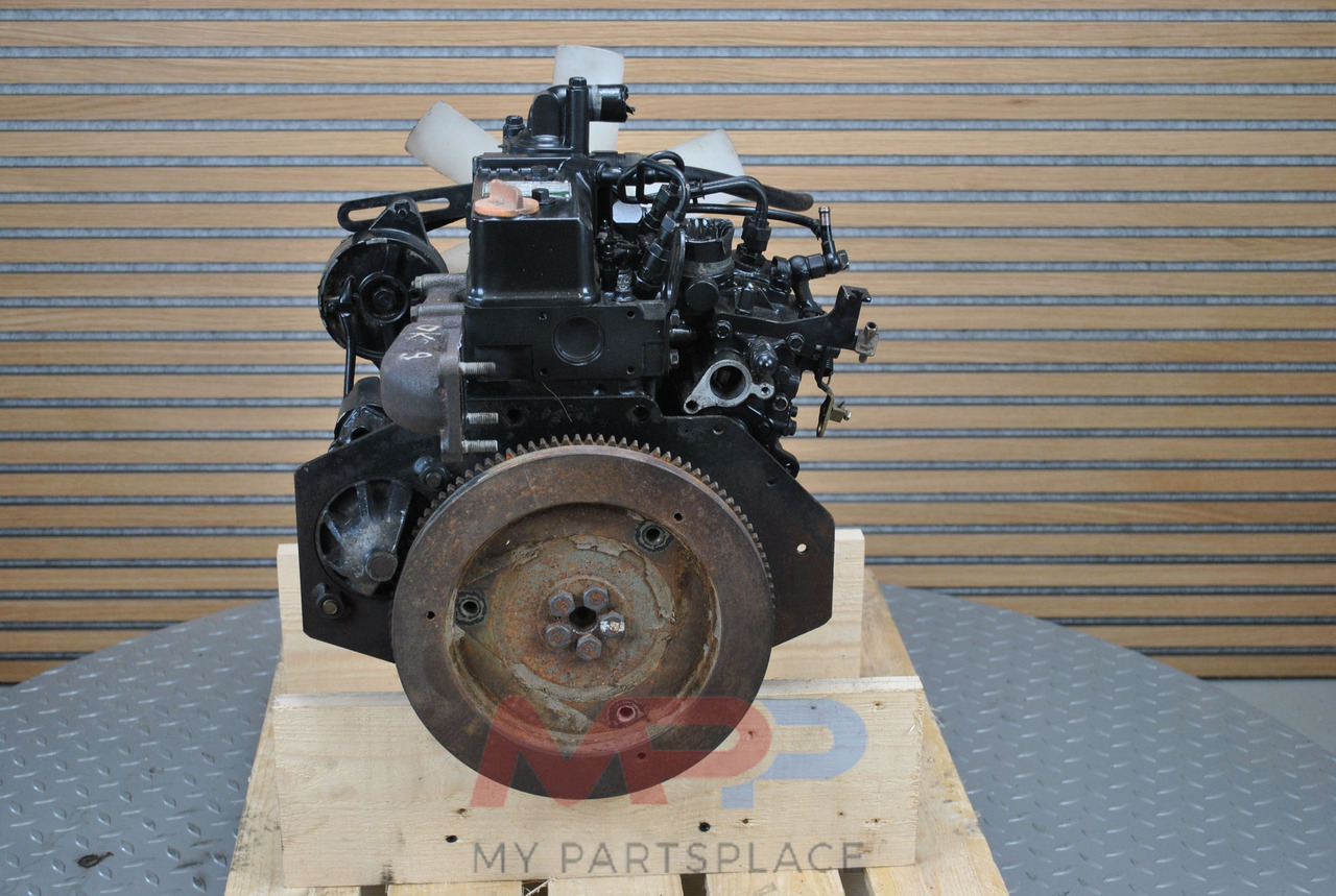 Yanmar 2TNE68 - Moteur pour Engins de chantier: photos 3 Yanmar 2TNE68 - Moteur pour Engins de chantier: photos 3