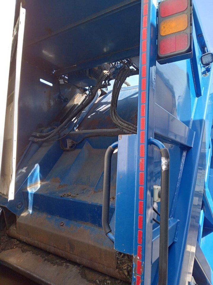 DAF Superstructure garbage truck MOL VDK PUSHER 20m3 - Benne à ordures ménagères: photos 4 DAF Superstructure garbage truck MOL VDK PUSHER 20m3 - Benne à ordures ménagères: photos 4