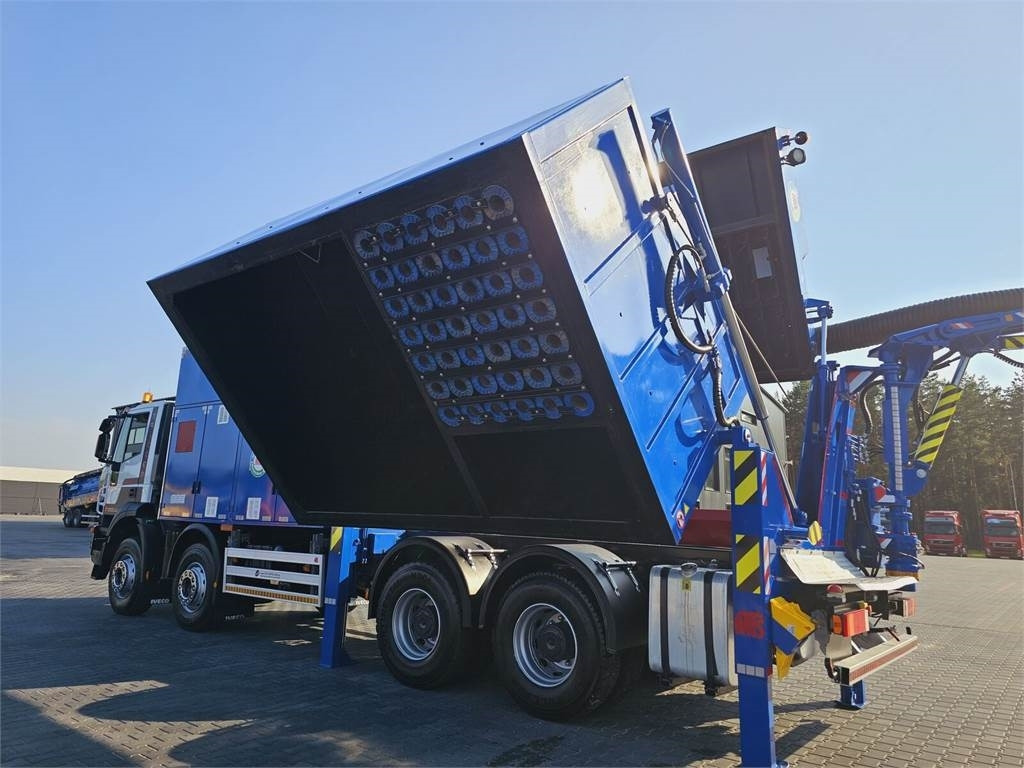 Pelle Iveco Saugbagger vacuum cleaner excavator sucking loos: photos 30 Pelle Iveco Saugbagger vacuum cleaner excavator sucking loos: photos 30