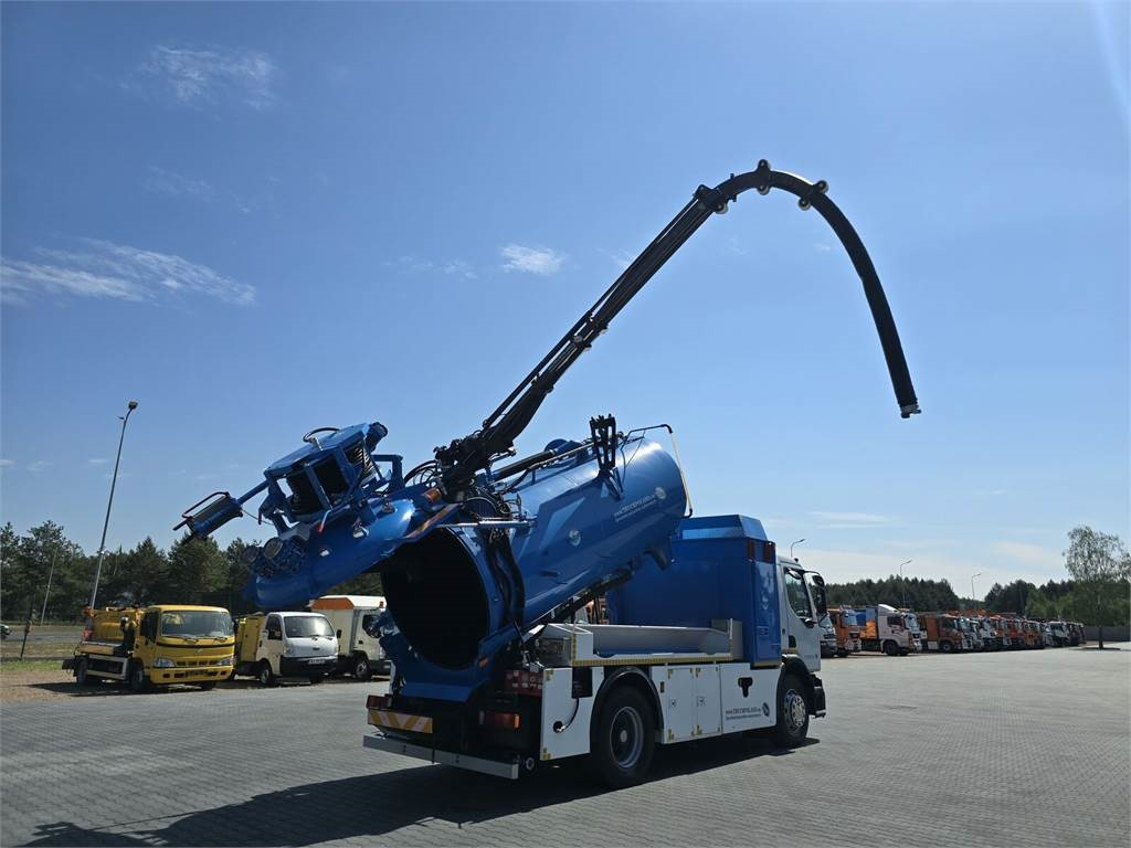 Renault WUKO RIVARD for collecting liquid waste - Camion hydrocureur: photos 1 Renault WUKO RIVARD for collecting liquid waste - Camion hydrocureur: photos 1