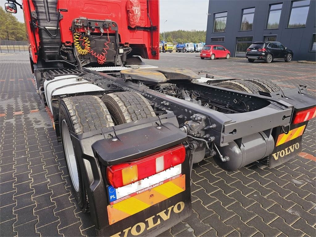Tracteur routier Volvo FH13 XXL EURO 5 2011 + KRONE MEGA RAISE: photos 15