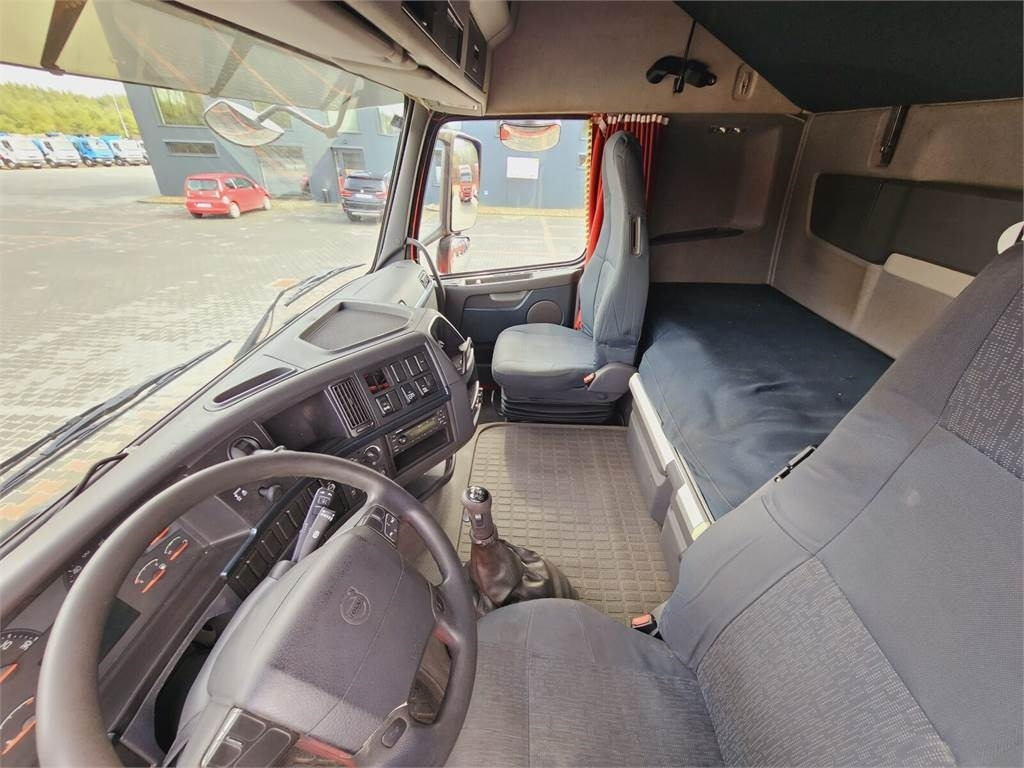Tracteur routier Volvo FH13 XXL EURO 5 2011 + KRONE MEGA RAISE: photos 23