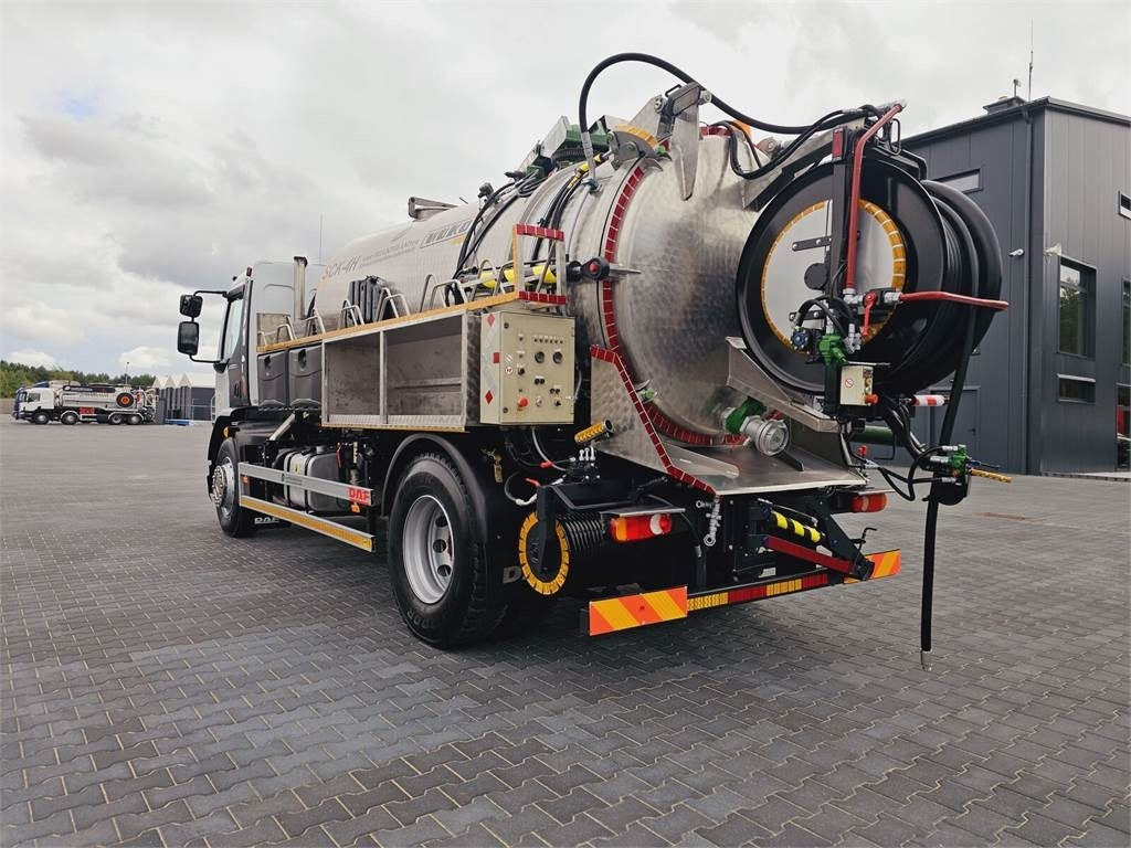 DAF WUKO SCK-4HW for collecting waste liquid separator - Véhicule de voirie/ Spécial: photos 5 DAF WUKO SCK-4HW for collecting waste liquid separator - Véhicule de voirie/ Spécial: photos 5