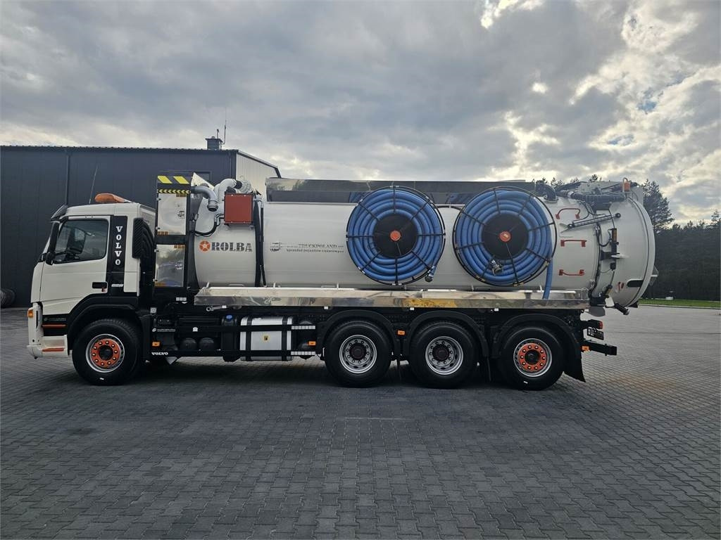 Volvo WUKO ADR ROLBA FOR CLEANING CHANNELS COMBI - Véhicule de voirie/ Spécial: photos 5 Volvo WUKO ADR ROLBA FOR CLEANING CHANNELS COMBI - Véhicule de voirie/ Spécial: photos 5