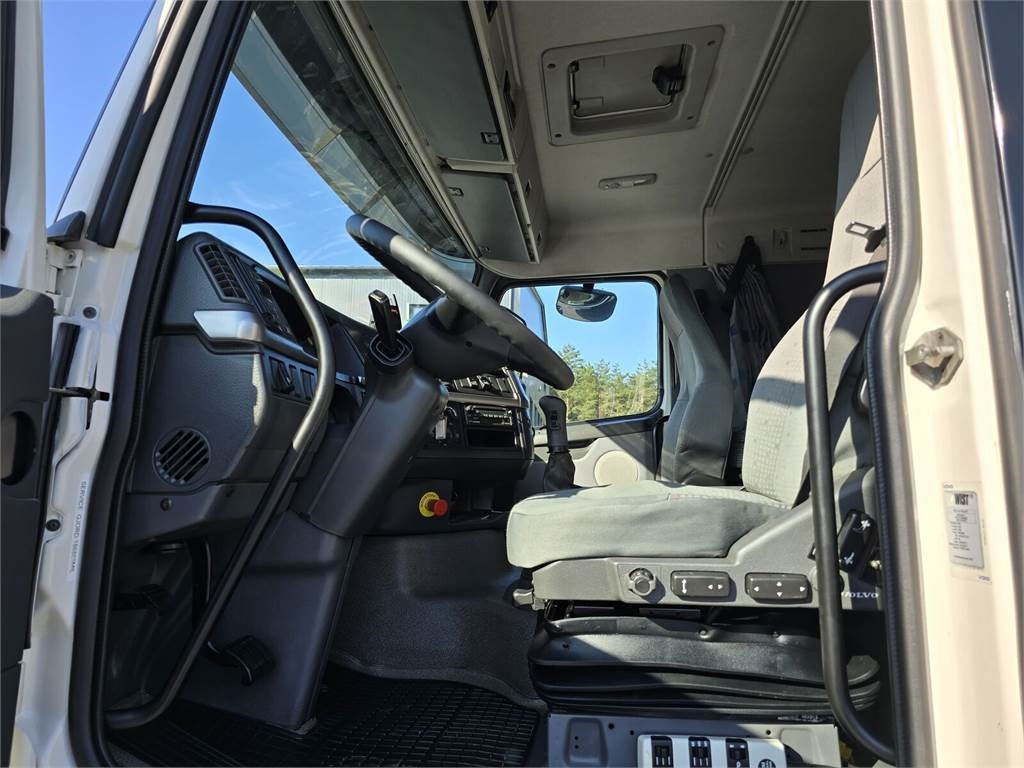 Camion hydrocureur Volvo Disab Centurion vacuum suction loader: photos 26 Camion hydrocureur Volvo Disab Centurion vacuum suction loader: photos 26