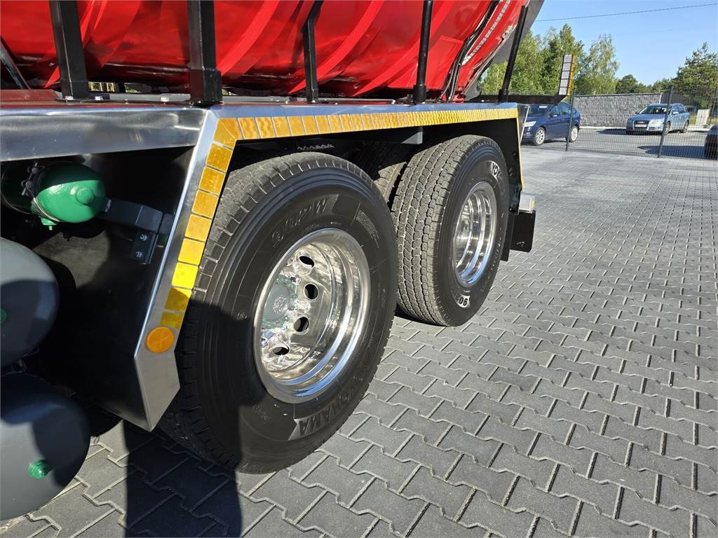 Camion hydrocureur Volvo Disab Centurion vacuum suction loader: photos 12 Camion hydrocureur Volvo Disab Centurion vacuum suction loader: photos 12