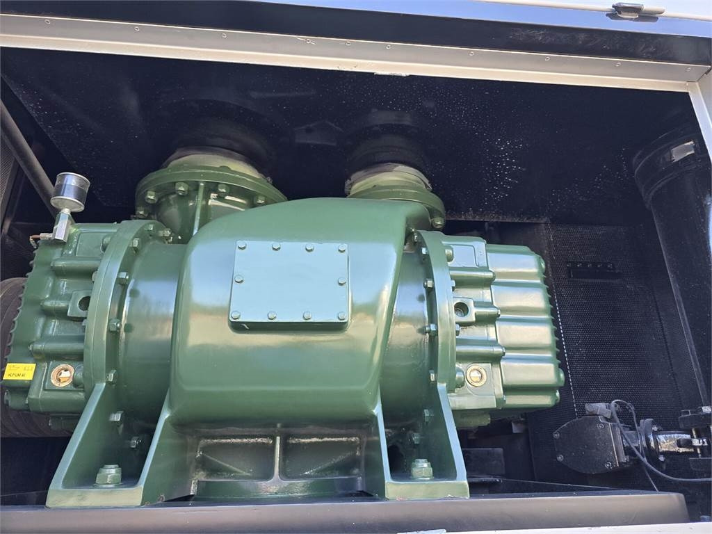 Camion hydrocureur Volvo Disab Centurion vacuum suction loader: photos 18 Camion hydrocureur Volvo Disab Centurion vacuum suction loader: photos 18