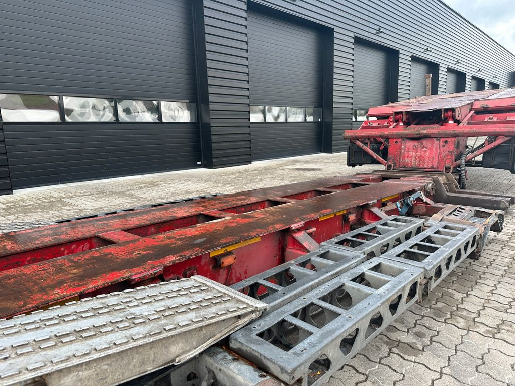 Faymonville 2 achs. tiefbett / 2 x ausziehbar / baggerbett Faymonville 2 achs. tiefbett / 2 x ausziehbar / baggerbett - Semi-remorque surbaissé: photos 4 Faymonville 2 achs. tiefbett / 2 x ausziehbar / baggerbett Faymonville 2 achs. tiefbett / 2 x ausziehbar / baggerbett - Semi-remorque surbaissé: photos 4