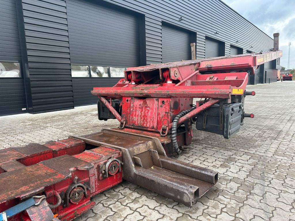 Faymonville 2 achs. tiefbett / 2 x ausziehbar / baggerbett Faymonville 2 achs. tiefbett / 2 x ausziehbar / baggerbett - Semi-remorque surbaissé: photos 5 Faymonville 2 achs. tiefbett / 2 x ausziehbar / baggerbett Faymonville 2 achs. tiefbett / 2 x ausziehbar / baggerbett - Semi-remorque surbaissé: photos 5