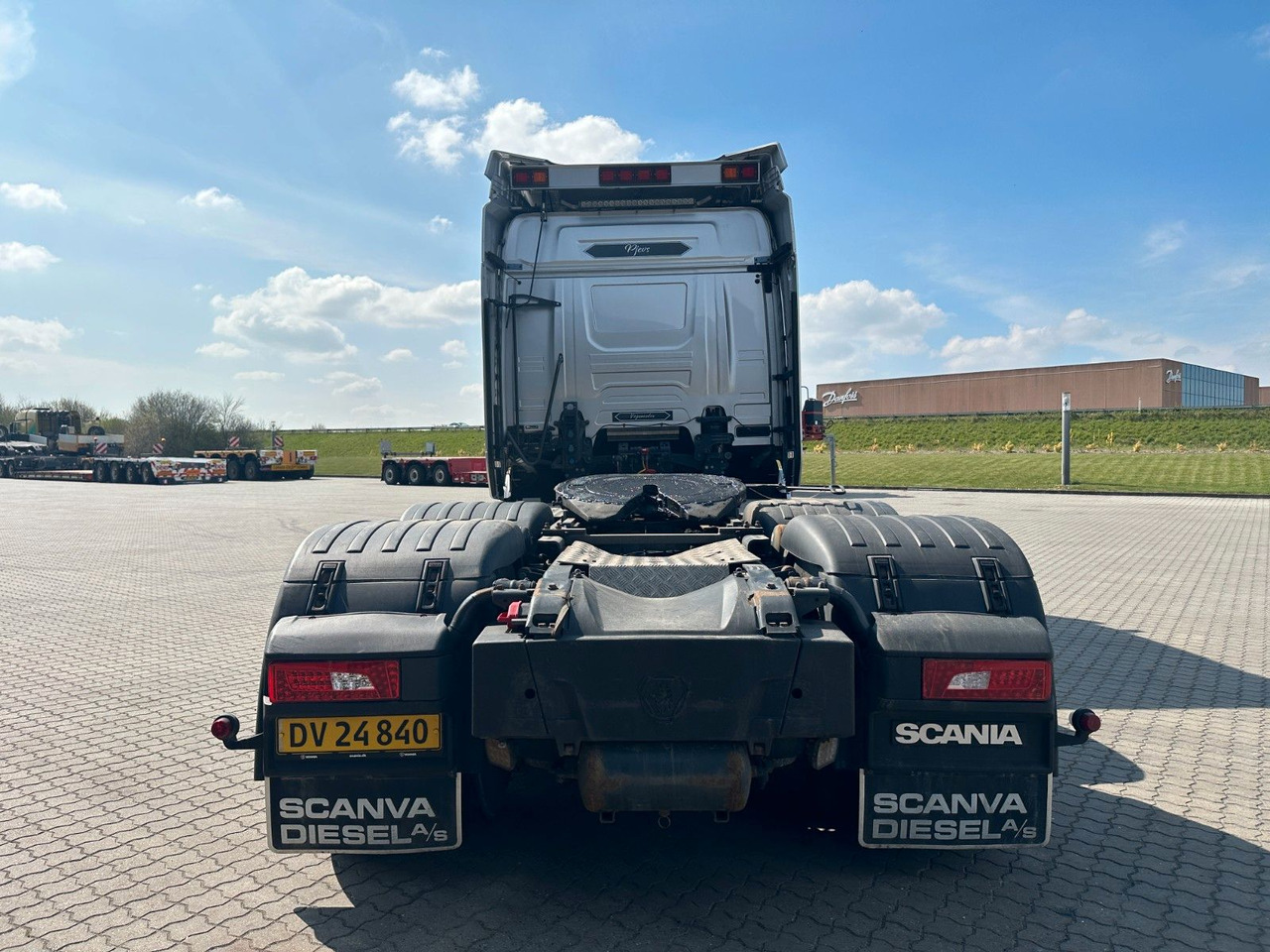 Scania R 730 6x4 Scania R 730 V8 6x4 - Tracteur routier: photos 4 Scania R 730 6x4 Scania R 730 V8 6x4 - Tracteur routier: photos 4